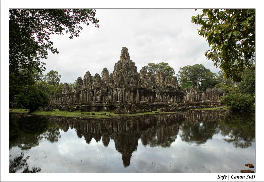 2006 - 07 - Temple angkor - Bayon 14